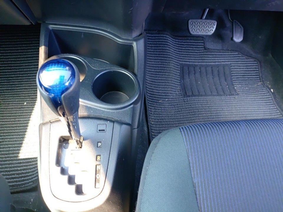 2016 Toyota Aqua auction photo 12