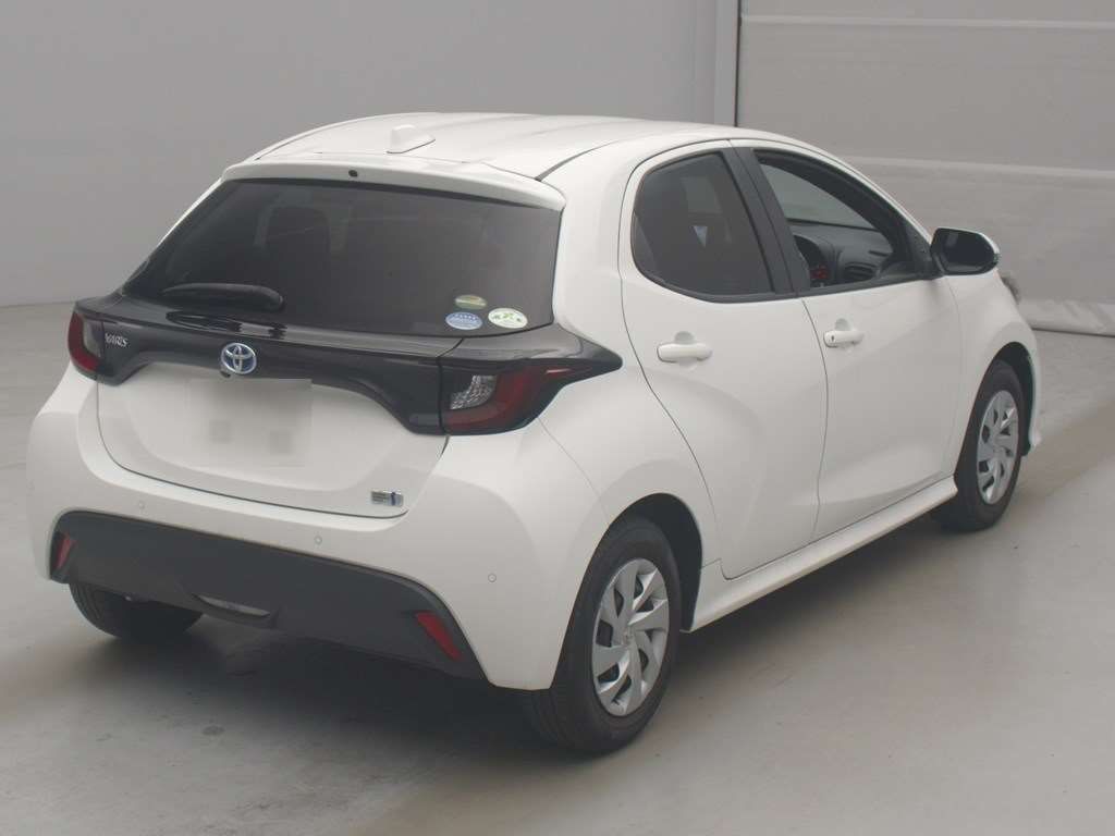 2020 Toyota Yaris Hybrid X auction photo 2