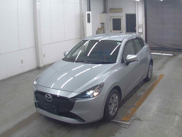 2023 Mazda 2 15C auction photo 4
