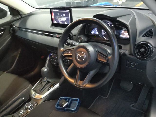 2023 Mazda 2 15C auction photo 3