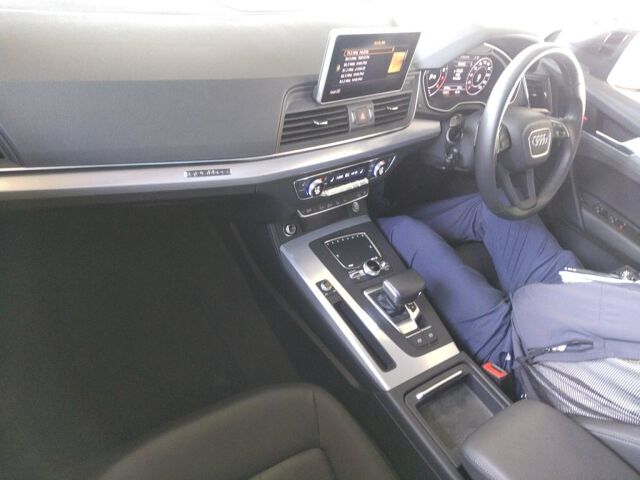 2017 Audi Q5 2.0TFSIクワト1ST 4WD auction photo 3