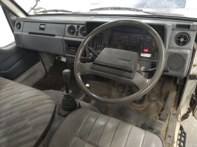 1993 Toyota Hiace 4WD auction photo 3