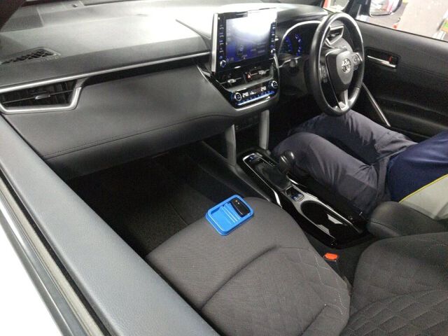2022 Toyota Corolla Cross S auction photo 3