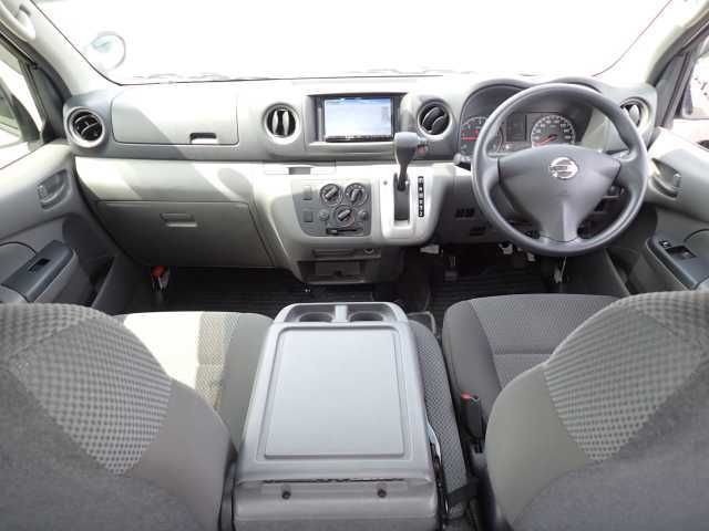 2017 Nissan NV350 Caravan DX auction photo 6