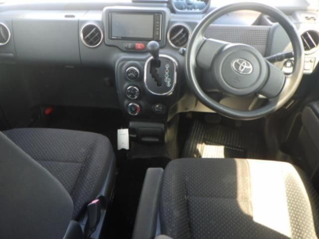 2015 Toyota Porte F auction photo 3