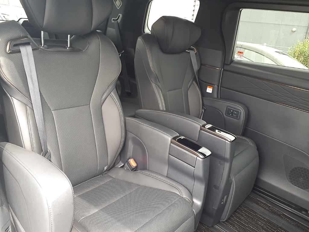 2025 Toyota Alphard Z auction photo 11