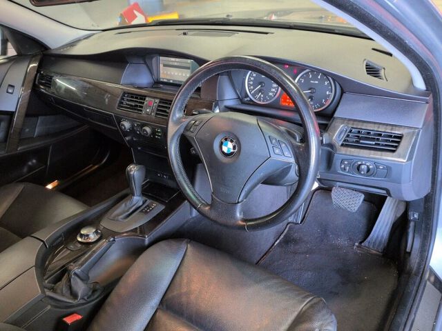 2004 BMW 5 Series 545I auction photo 3