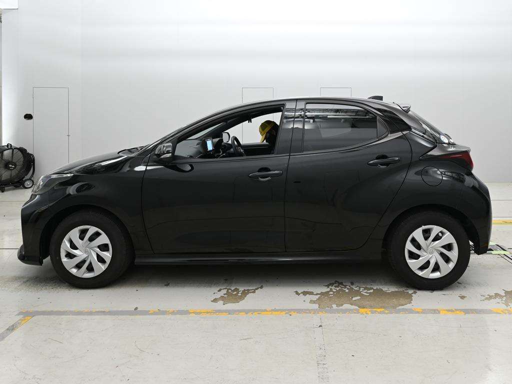 2023 Toyota Yaris X スマートエントリーパッケージ auction photo 4