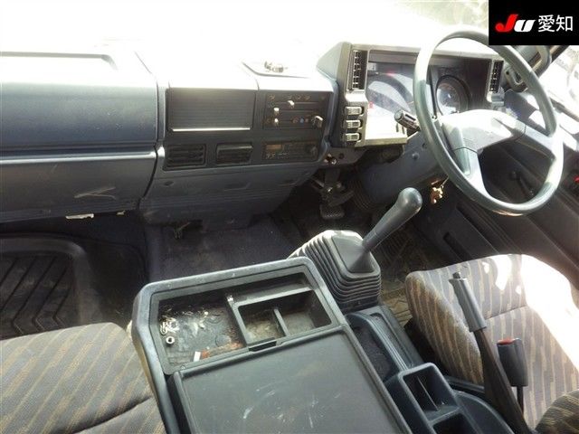 1990 Isuzu Forward アルミボディ auction photo 3