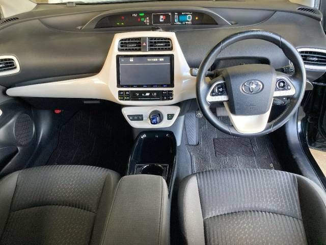 2016 Toyota Prius A auction photo 2