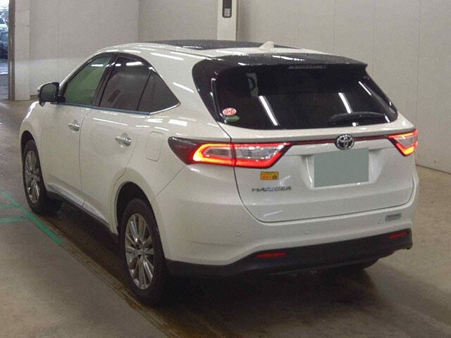 2019 Toyota Harrier premium auction photo 2