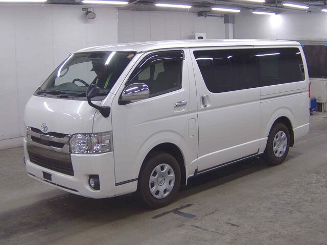 2018 Toyota Hiace L Super GL Dark 4WD auction photo 4