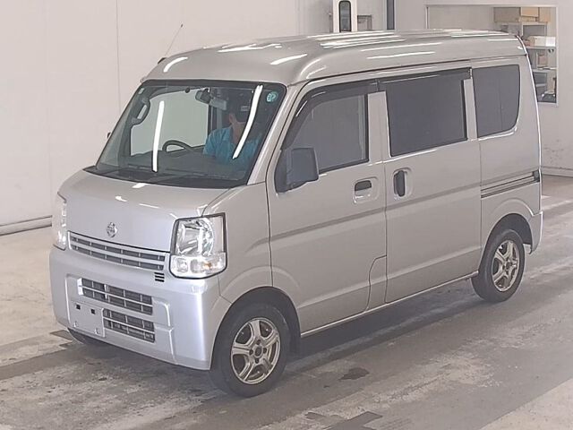 2017 Nissan NV100 Clipper DX GLパッケージ 4WD auction photo 4
