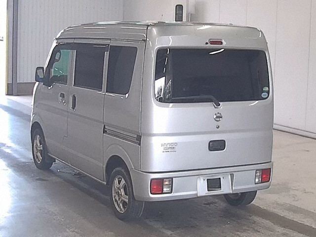 2017 Nissan NV100 Clipper DX GLパッケージ 4WD auction photo 2