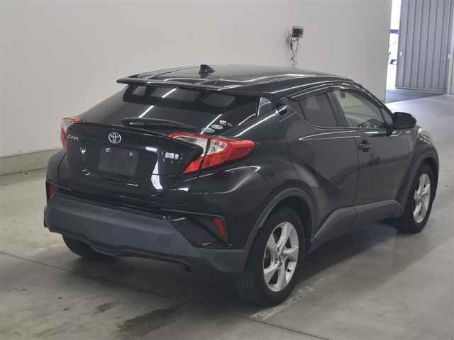 2017 Toyota C-HR S auction photo 5