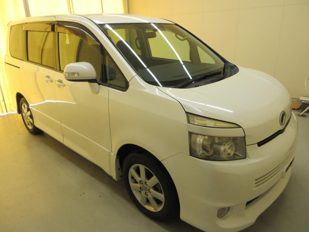 Japan Auction Vehicles 11 2009 Toyota Voxy Z 8人 auction photo