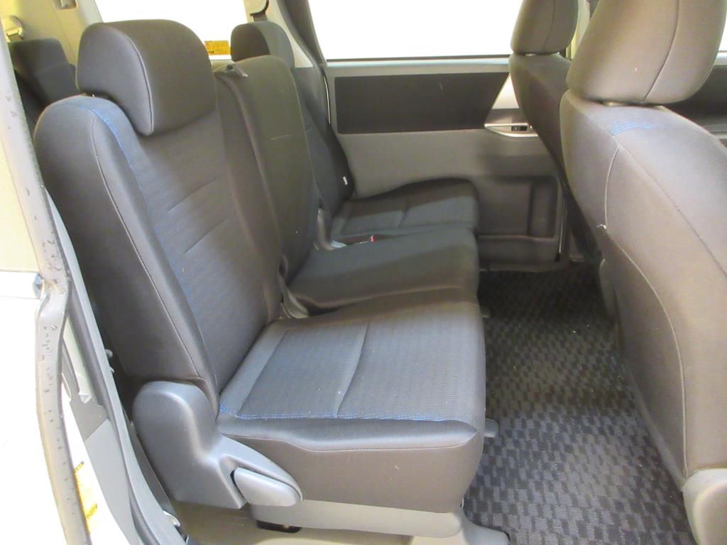 2009 Toyota Voxy Z 8人 auction photo 7