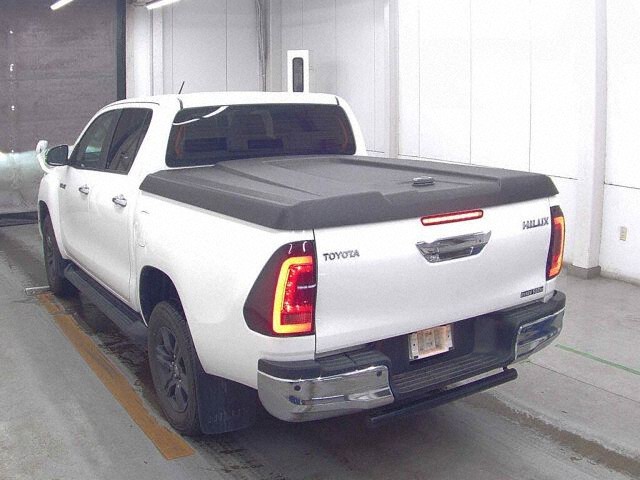 2023 Toyota Hilux Z 4WD auction photo 2