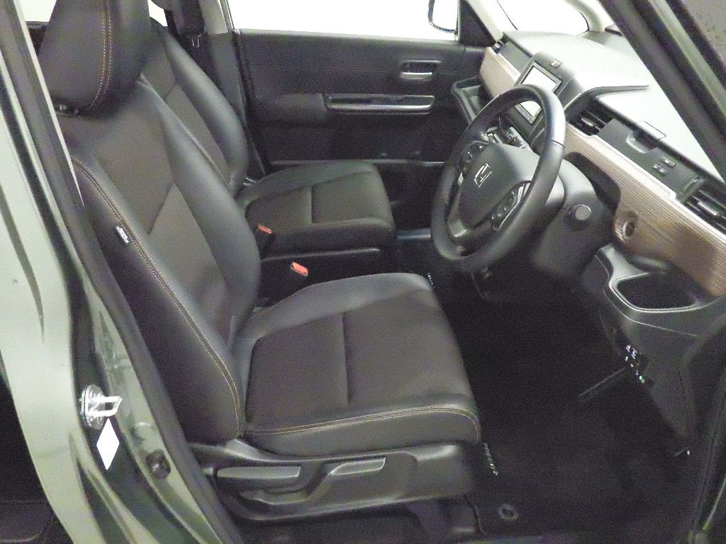 2023 Honda フリード+ ハイブリッドクロスター auction photo 6