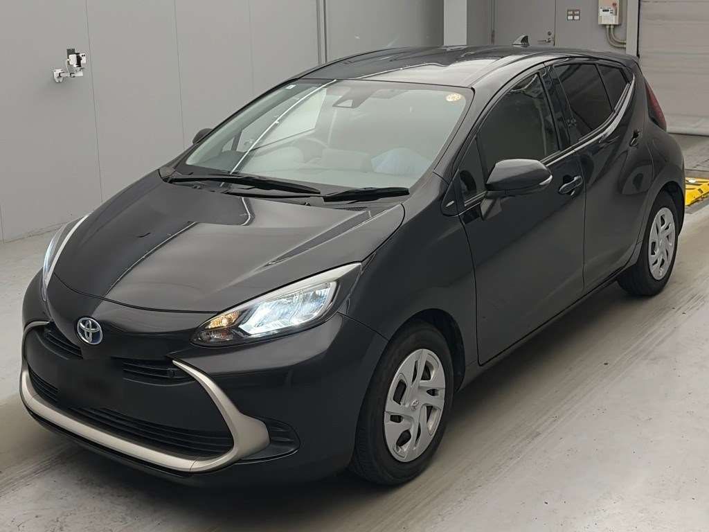 Japan Auction Vehicles 4 2021 Toyota Aqua G auction photo