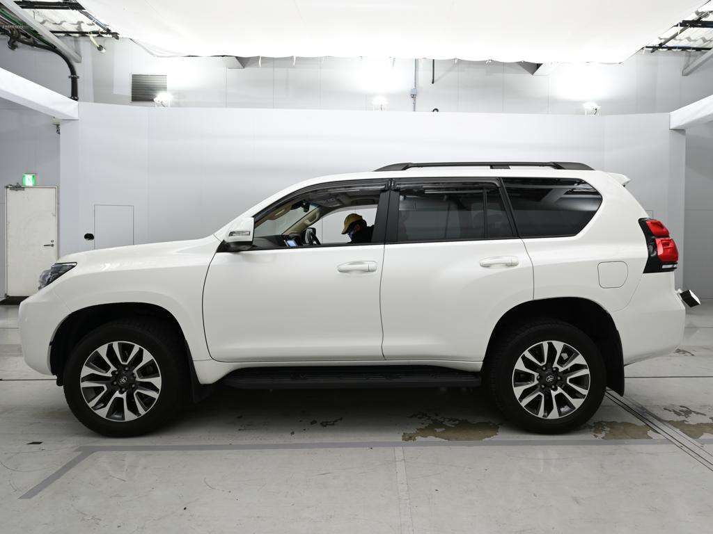 2022 Toyota Land Cruiser Prado TX Lパッケージ 4WD auction photo 4