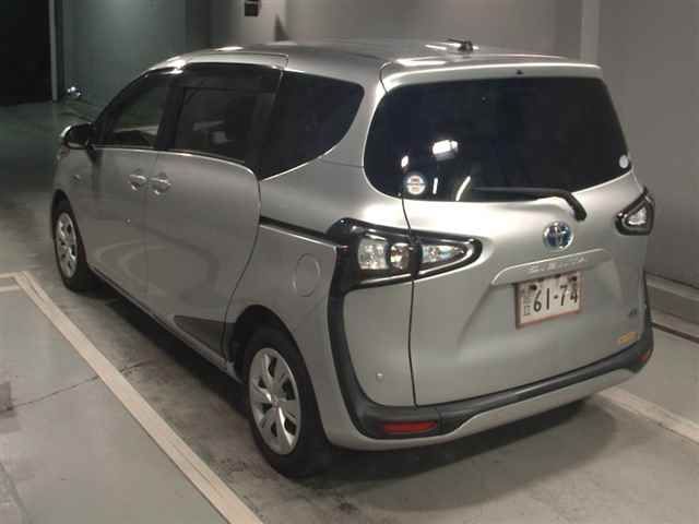 2019 Toyota Sienta Hybrid G auction photo 2