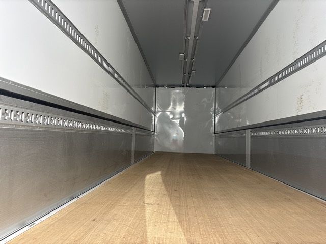 2021 Mitsubishi Fuso Sグレート Van auction photo 19
