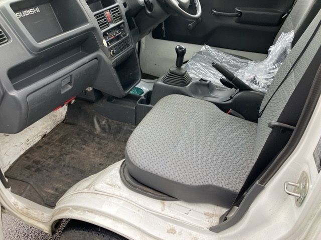 2015 Mitsubishi Minicab トラック.4WD auction photo 9