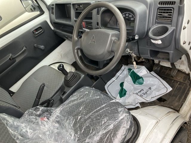 2015 Mitsubishi Minicab トラック.4WD auction photo 4