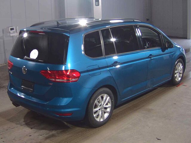 2016 Volkswagen ゴルフトゥーラン TSIコンフォートライン auction photo 5