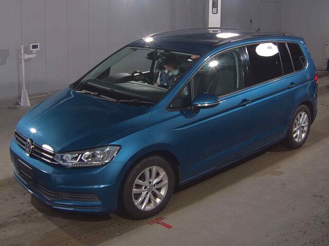 2016 Volkswagen ゴルフトゥーラン TSIコンフォートライン auction photo 4