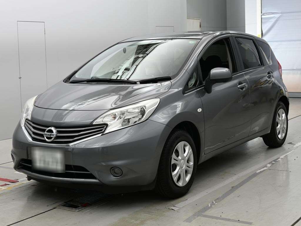 2013 Nissan Note X Japan auction vehicle