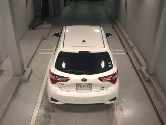 2020 Toyota Vitz ハイブリッドF auction photo 7