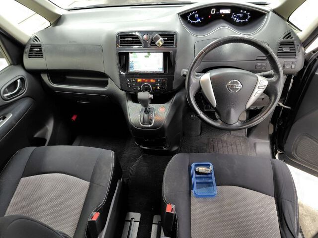 2012 Nissan Serena ライダブララインSHV auction photo 3
