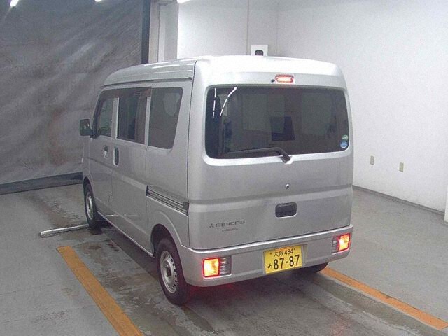 2016 Mitsubishi Minicab G auction photo 2