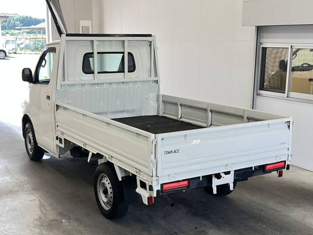 2023 Toyota TownAce Truck DX X Edition auction photo 5