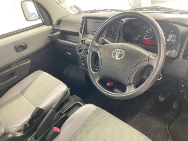 2023 Toyota TownAce Truck DX X Edition auction photo 2