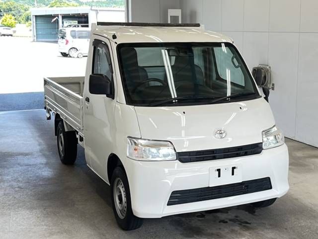 2023 Toyota TownAce Truck DX X Edition auction photo 4