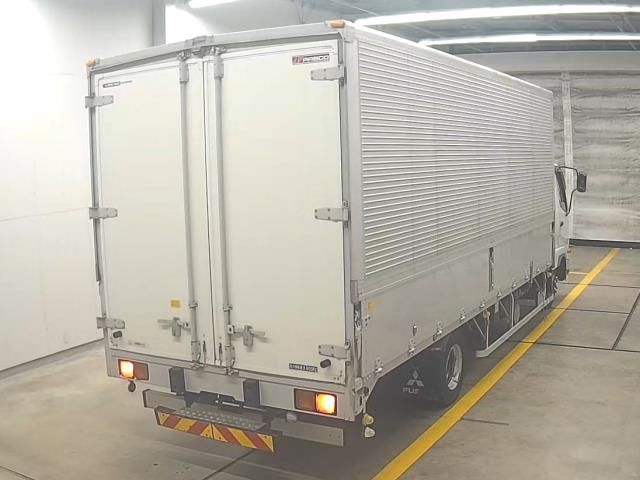 2015 Mitsubishi Fuso Fighter Wing auction photo 2