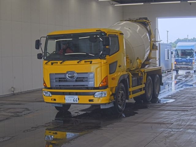 2016 Hino Profia mixer Japan auction vehicle
