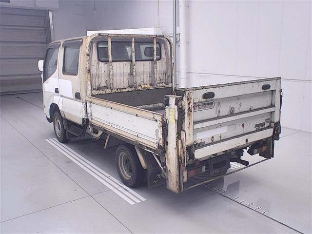 2005 Toyota Dyna Double cab PG auction photo 2