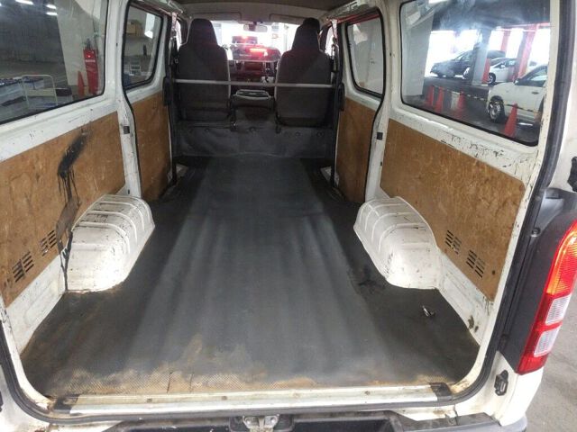 2021 Toyota Hiace ロングDX auction photo 3