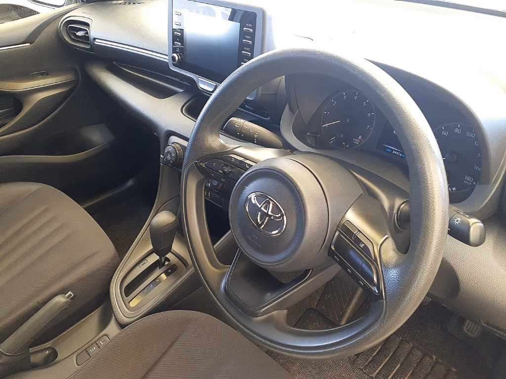 2021 Toyota Yaris X auction photo 9