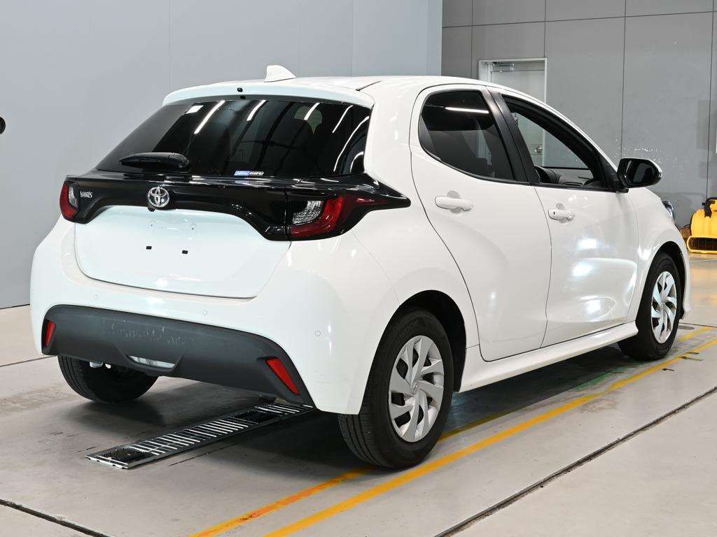 2021 Toyota Yaris X auction photo 2