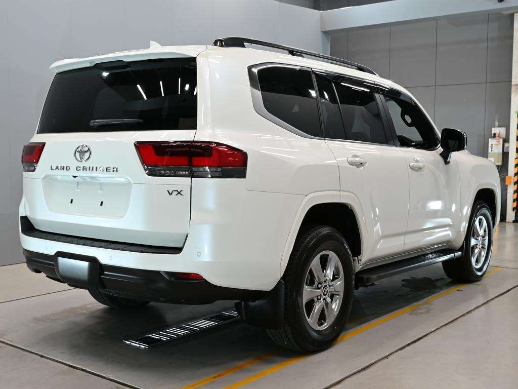 2024 Toyota Land Cruiser VX 4WD auction photo 2