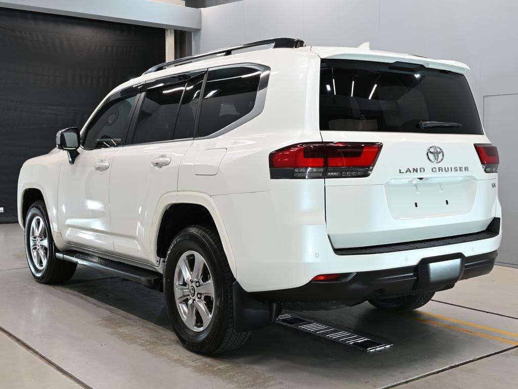 2024 Toyota Land Cruiser VX 4WD auction photo 6
