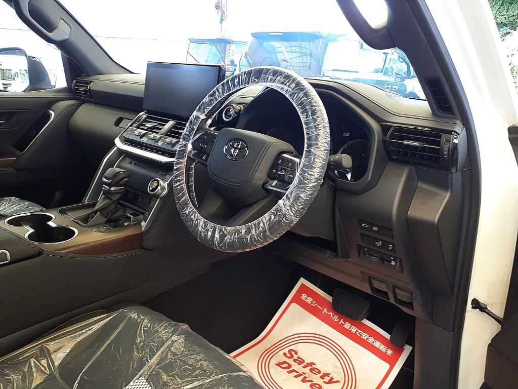 2024 Toyota Land Cruiser VX 4WD auction photo 9