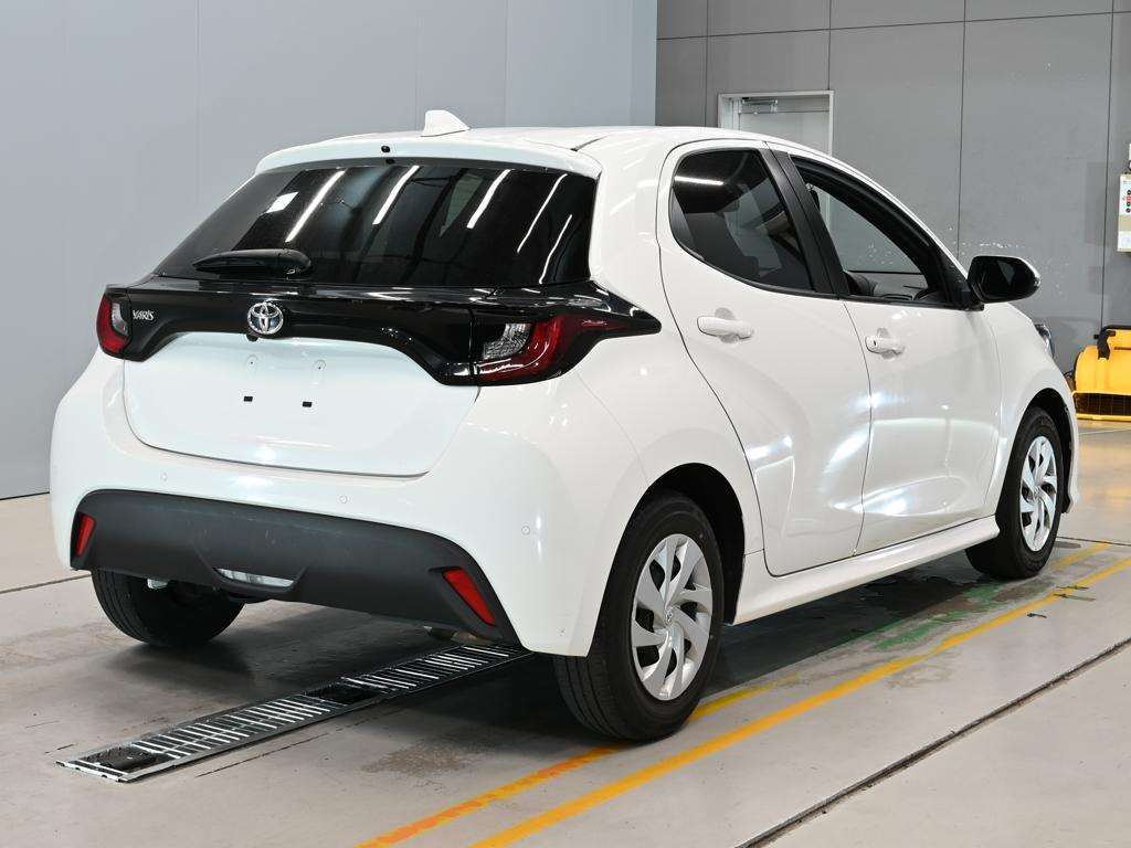 2021 Toyota Yaris X auction photo 2