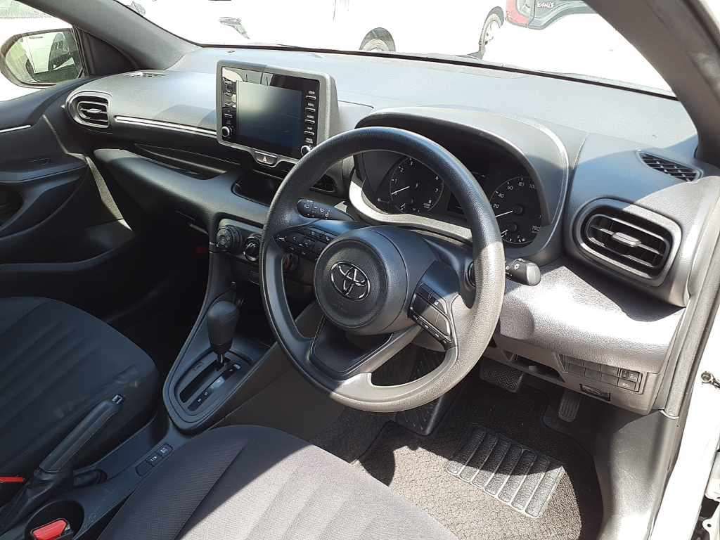 2021 Toyota Yaris X auction photo 9