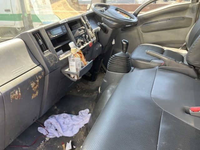2010 Isuzu Elf ヒラ auction photo 5